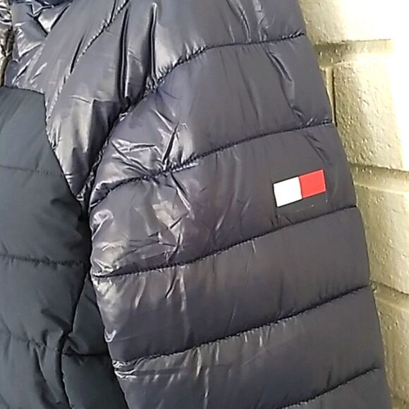 Tommy Hilfiger Hooded Packable Navy Puffer Coat. Size Medium  NWT - Picture 6 of 16